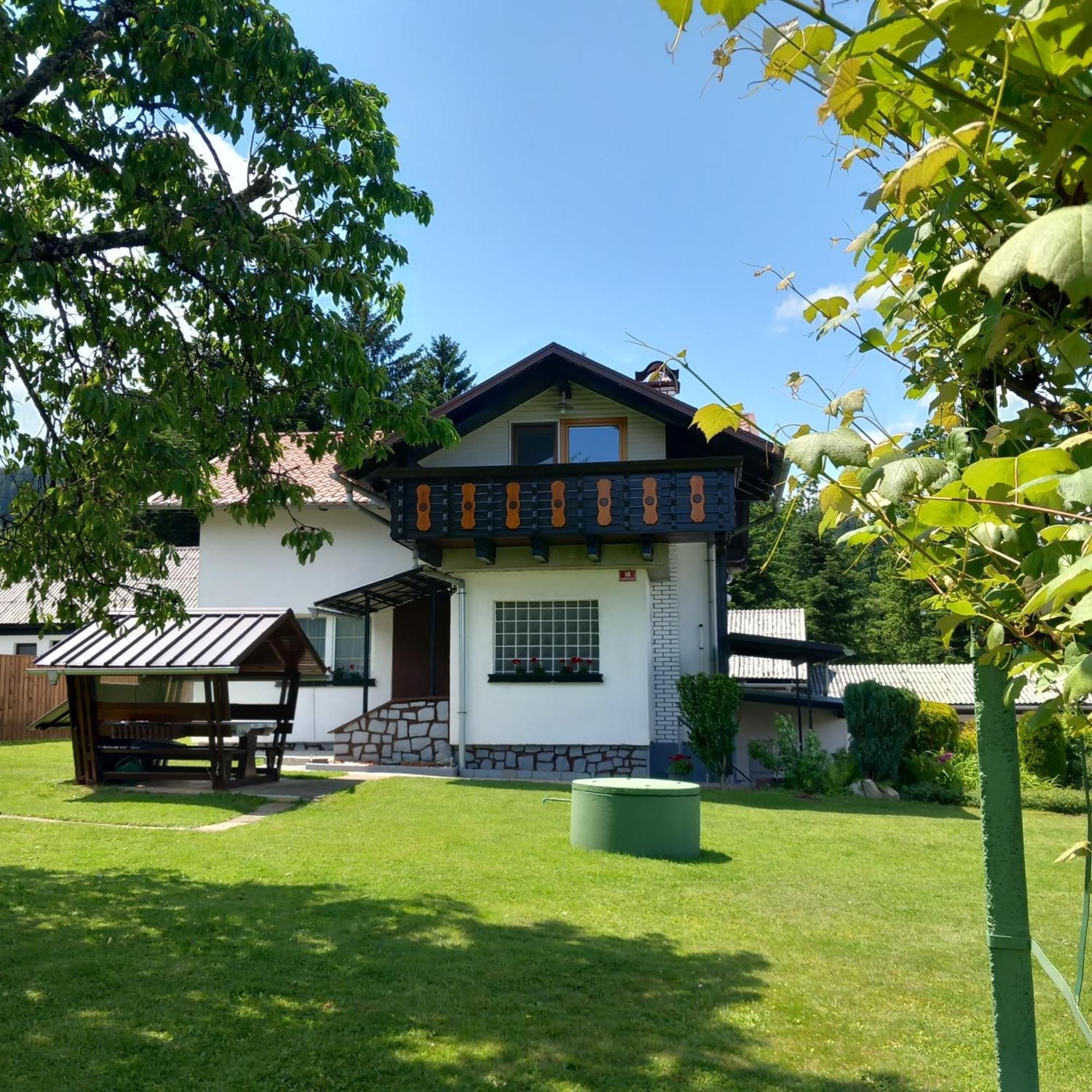 Apartma Ella Lovrenc na Pohorju Bagian luar foto