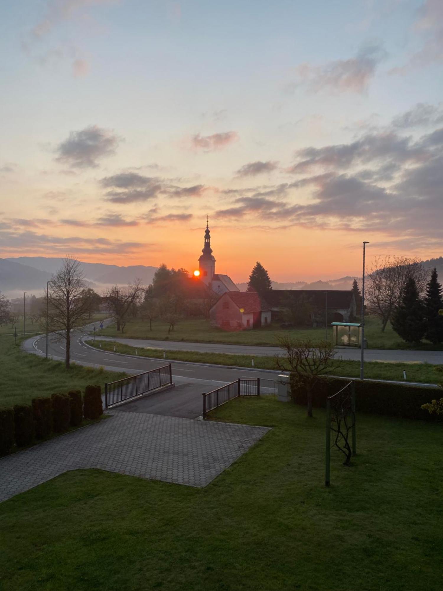 Apartma Ella Lovrenc na Pohorju Bagian luar foto